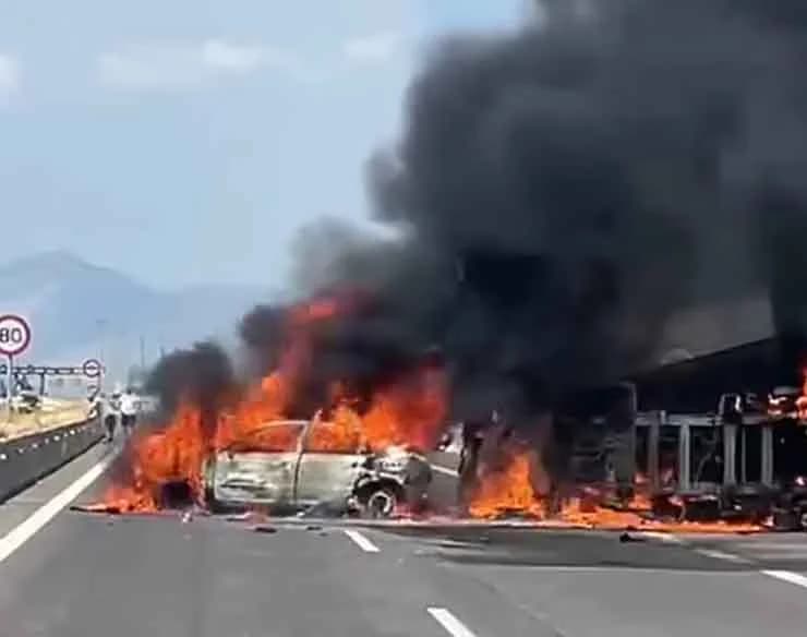 Xanthi: LKW erfasst zwei Autos an Mautstelle – Drei Tote