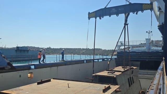 מספנות סלמיס מספקות בלוקים לפריגטה FDI צרפתית