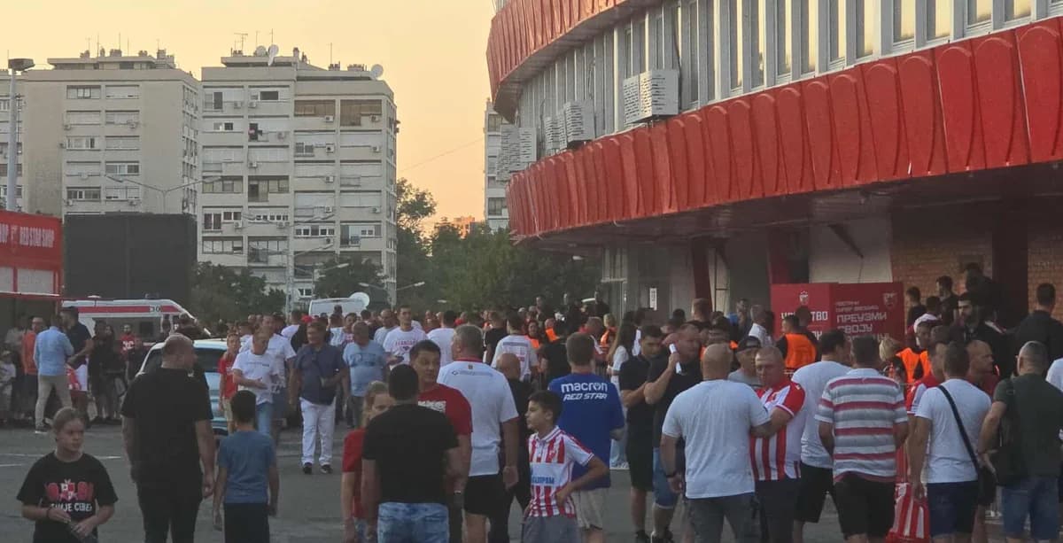 Κοσμοσυρροή έξω από το «ΜΑΡΑΚΑΝΑ» πριν τον αγώνα Ερυθρός Αστέρας-Πάφος (vid/pics)