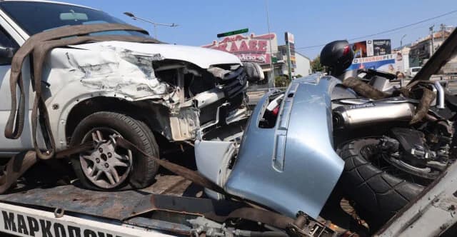 Two Dead in Motorcycle Accidents in Agia Paraskevi and Petrou Ralli