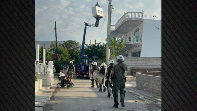 Griechische Polizei führt Razzien in Roma-Lagern in Menidi und Liosia durch – 8 Festnahmen