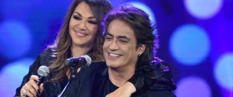VIDEO: Dionysis Schinas' Widmung an Katy Garbi und Kuss auf der Bühne