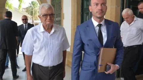 Acusan a ex asesor de Akıncı por publicación en Facebook