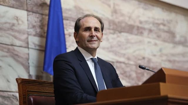 Απεβίωσε ο Απόστολος Βεσυρόπουλος σε ηλικία 59 ετών