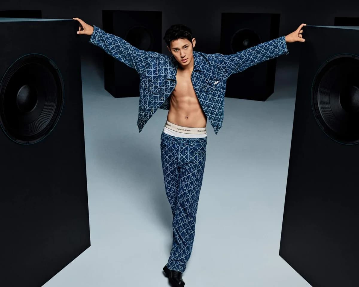 Η Calvin Klein παρουσιάζει νέα καμπάνια denim με τον MINGYU