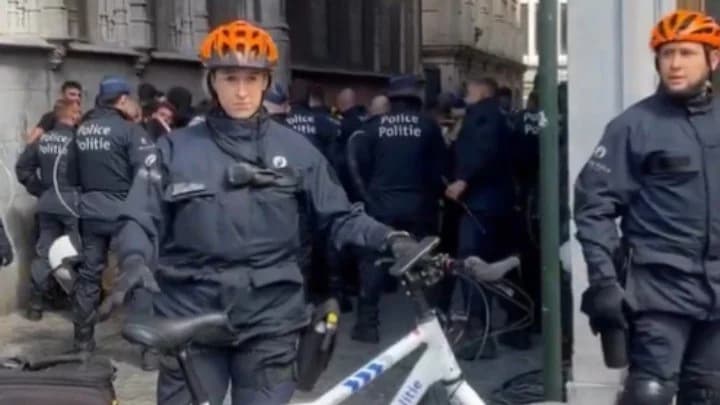 Προσαγωγές οπαδών της ΑΕΚ στις Βρυξέλλες μετά από επεισόδια με την αστυνομία