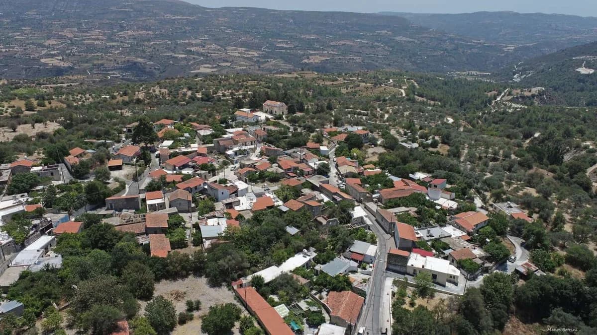 מסאנה, פאפוס: כפר מדולל אוכלוסין עם 30 תושבים בלבד
