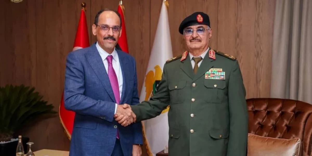 Haftar trifft türkischen Geheimdienstchef: Stärkung der türkisch-libyschen Beziehungen