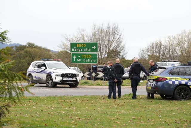 Australia: Gunman Kills Two Police Officers – Manhunt Underway
