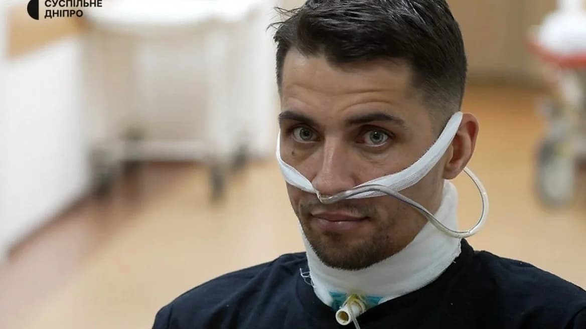 Ukraine: Soldat überlebt 5 Tage mit aufgeschnittener Kehle – In Grube geworfen
