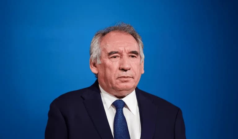 Γαλλία: Ο Φρανσουά Μπαϊρού δίνει το παράδειγμα λιτότητας