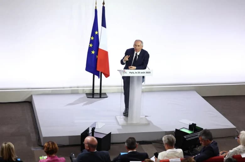 Δημοσκόπηση: Οι περισσότεροι Γάλλοι θέλουν διάλυση της Βουλής
