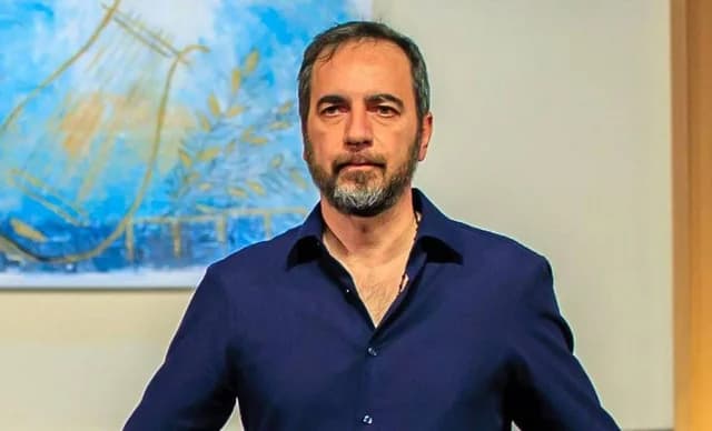 Loris Loizidis: Tätowiert seine Rollen auf seinem Körper