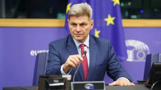 Farantouris: Europäische Verteidigung darf nationale Interessen nicht ignorieren