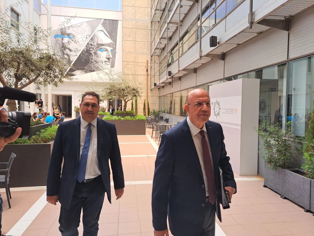 Zyprische Staatsverschuldung soll sich bis 2025 50 % nähern, sagt Keraunos