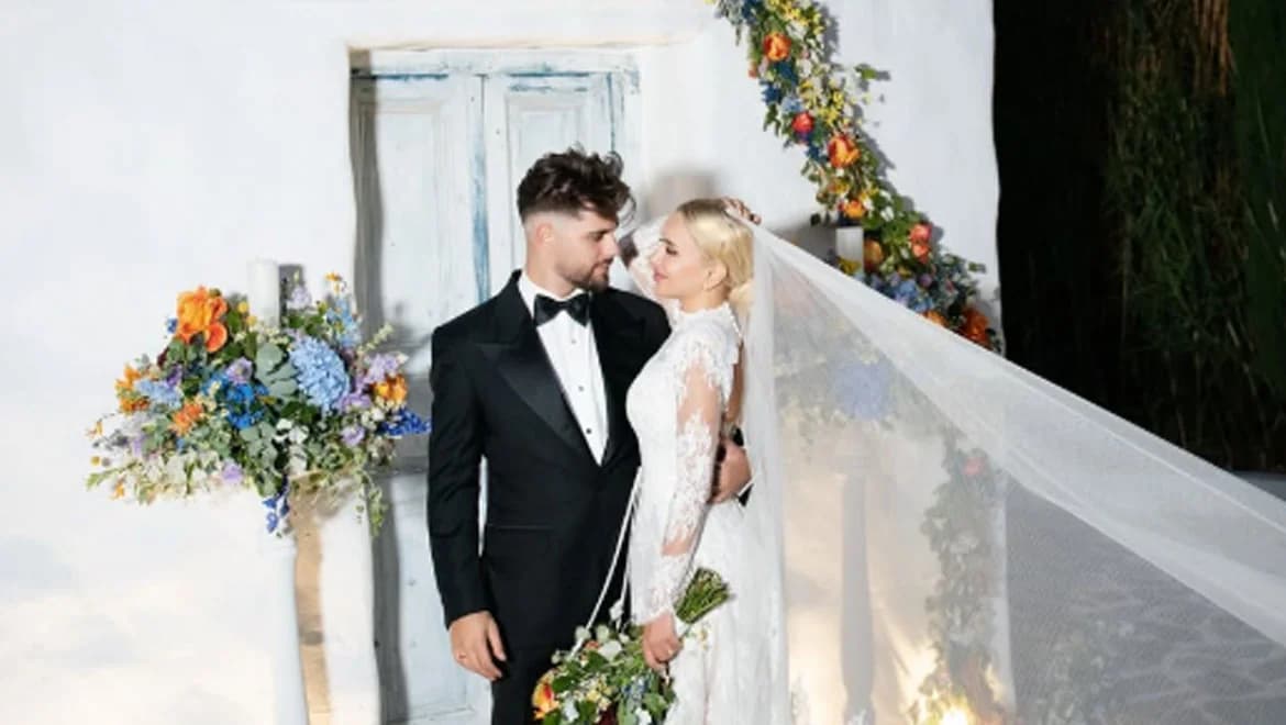 FY y Alexia Kefala: Fotos de su boda en la Riviera Ateniense