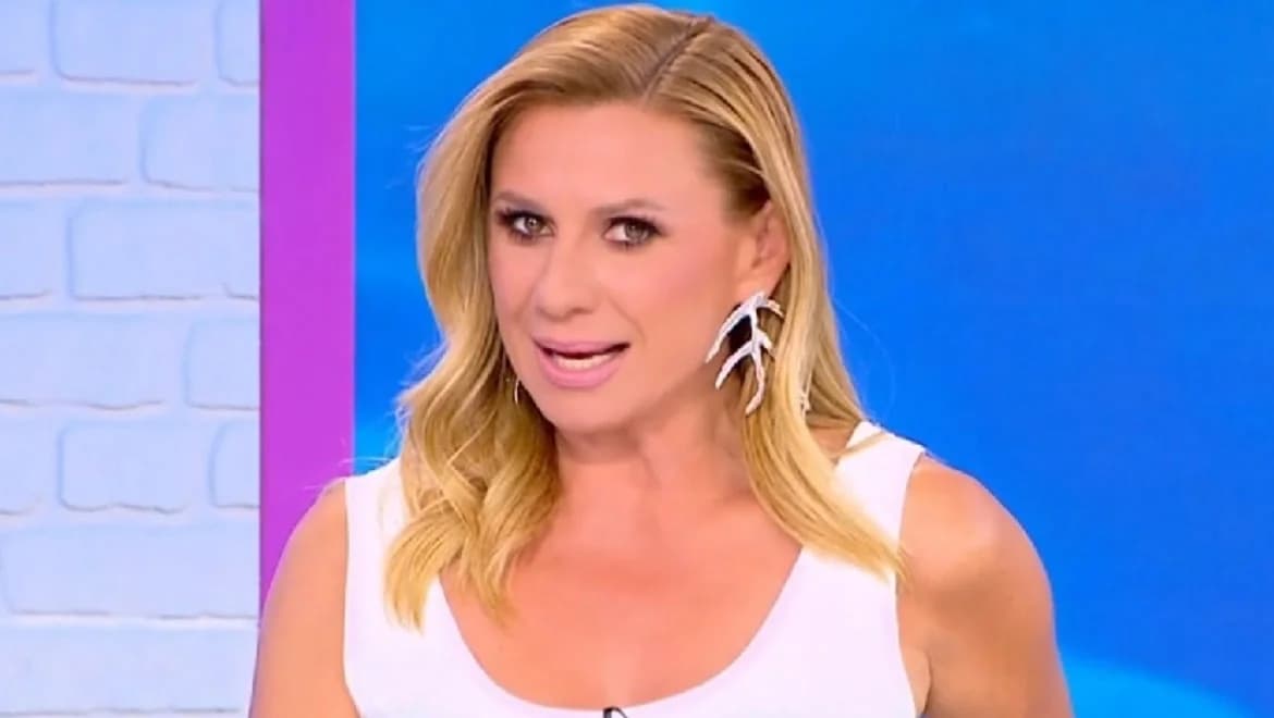 Katerina Karavatou: 'Pusieron mi cabeza en cuerpos de mujeres desnudas'