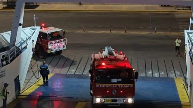 Πυρκαγιά στη Σαλαμίνα: Κινητοποίηση και μήνυμα 112 για ετοιμότητα