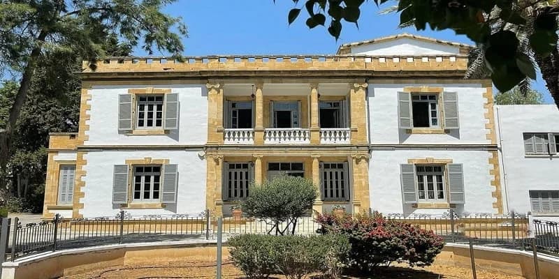 Расширение программы культурного образования в школах
