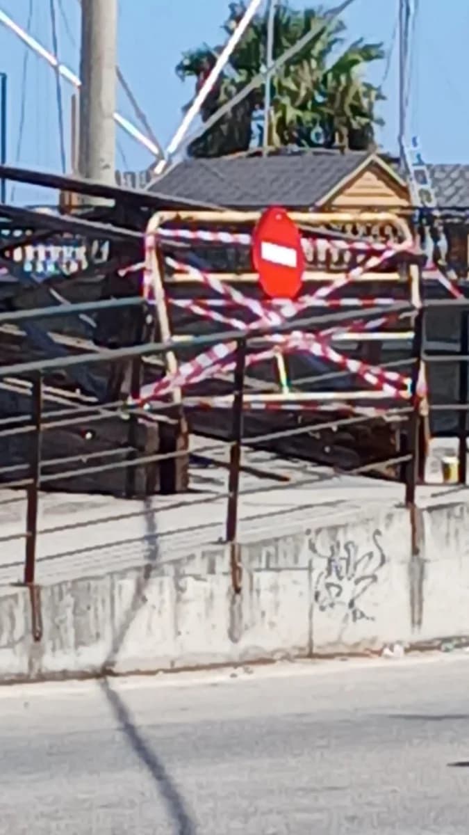 Cierre de puente peatonal en Zante