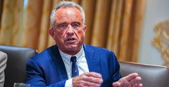 Kennedy anuncia una reforma de los CDC tras la destitución de Monarez