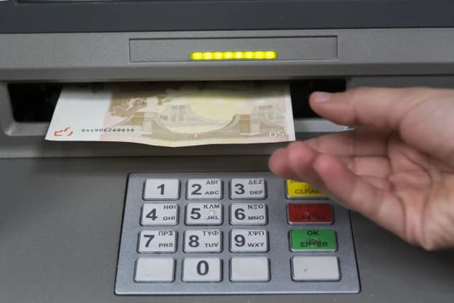 Αναδρομικά: Έως 4.000 ευρώ σε 370.000 συνταξιούχους