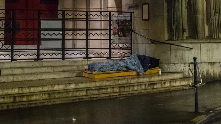 Ανησυχητική αύξηση αστέγων παιδιών στη Γαλλία