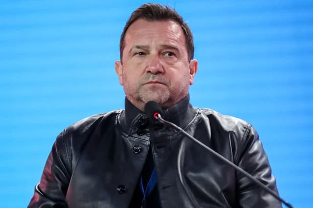 Nikos Plakias pide que terminen las teorías de conspiración sobre Tempi