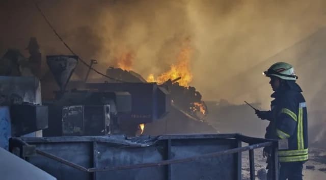 רויטרס: רוסיה מתמודדת עם מחסור בבנזין לאחר תקיפות אוקראיניות