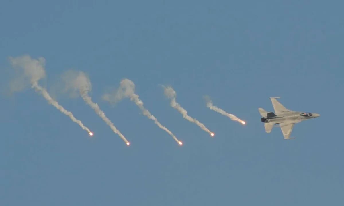 Poland: F-16 Crash During Airshow Rehearsal – Pilot Killed