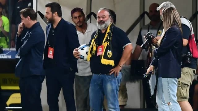 AEK: Илиопулос забрал мяч в раздевалку после выхода в следующий этап