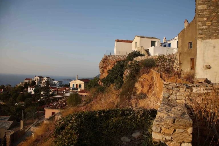 Alónnisos: Un hombre de 70 años en estado crítico tras un enfrentamiento con el alcalde
