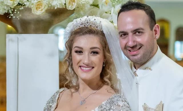 Mavrikios Mavrikiou e Ilaeira Zisi: 3er aniversario de boda en Limassol