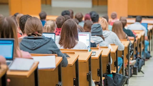 Υπουργείο Παιδείας: Άδεια σε τέσσερα μη κρατικά πανεπιστήμια