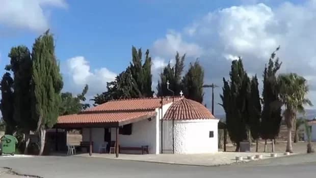 אגיה וריאיני: הסיפור והכנסייה הייחודית בפאפוס