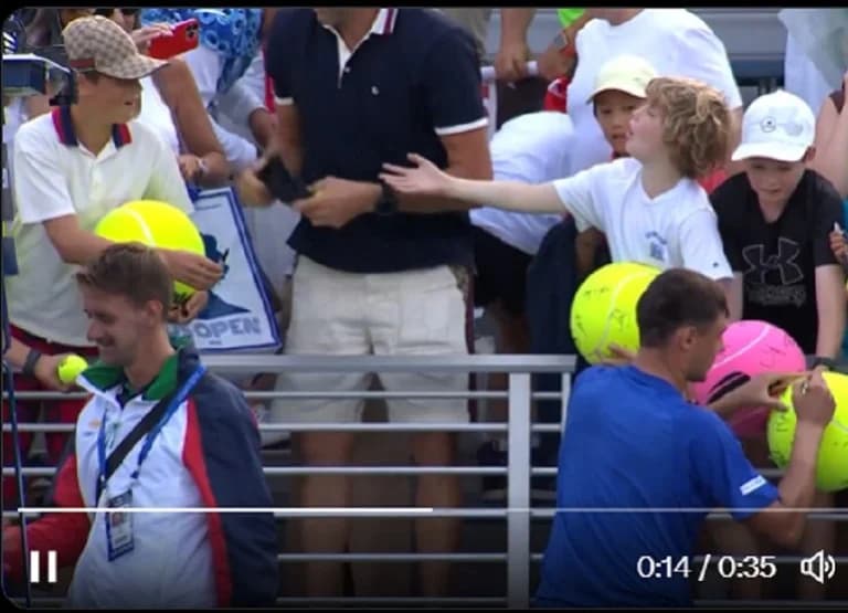 US Open: Άνδρας άρπαξε καπέλο τενίστα από παιδί – Βίντεο