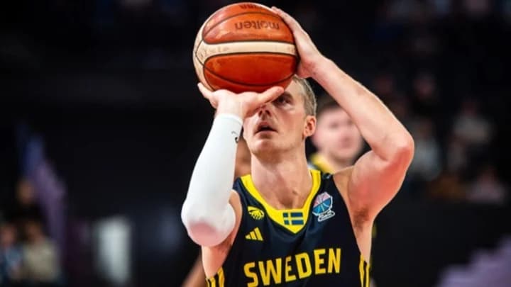 Η Σουηδία αύξησε τις ελπίδες πρόκρισης στο Eurobasket 2025