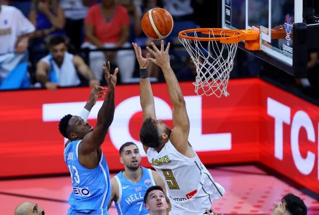 Φωτορεπορτάζ: Κύπρος - Ελλάδα στο EUROBASKET 2025