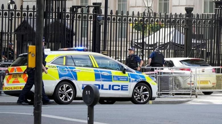 London: Man Arrested Near Stamford Bridge with a Gun