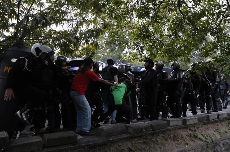 Indonesien: Präsident verurteilt Proteste als 'Verrat'