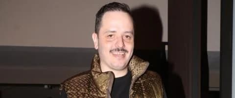 Αλέξανδρος Τσουβέλας: Έξαλλος με τη δωρεάν προβολή παραστάσεων στο Tik Tok