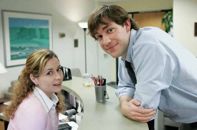 Office Romance: Advantages and Risks
