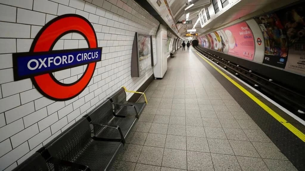Лондон: Два ножевых нападения на станции Oxford Circus – опубликовано фото подозреваемого