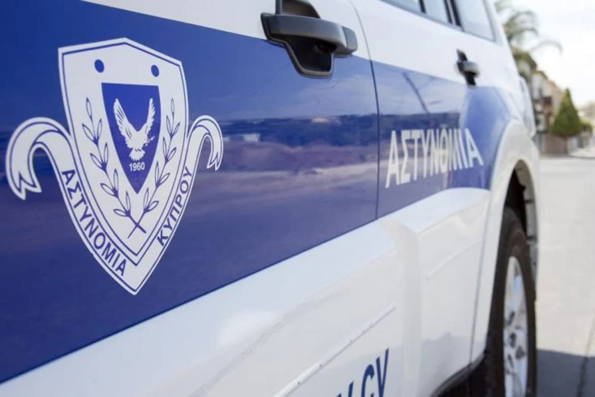 27χρονος αλλοδαπός διέμενε παράνομα με το παιδί του σε ξενοδοχείο