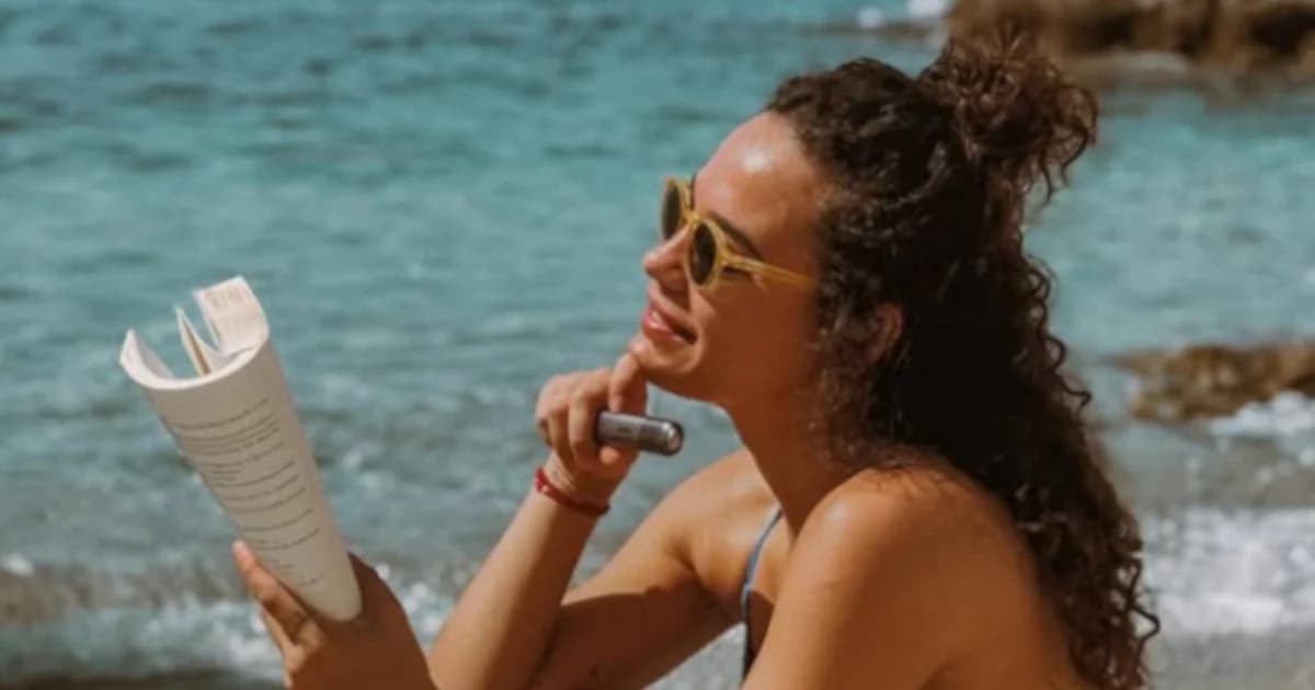 Penélope Plaka: Publicación de celebración desde Sifnos