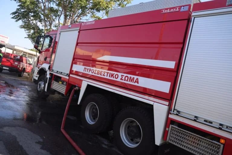 Feuer in Lesbos: In der Nähe von Mytilini – Löschaktion