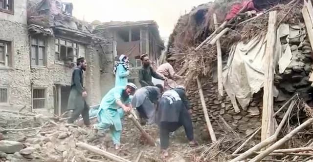 阿富汗地震：数百人死亡，数千人受伤
