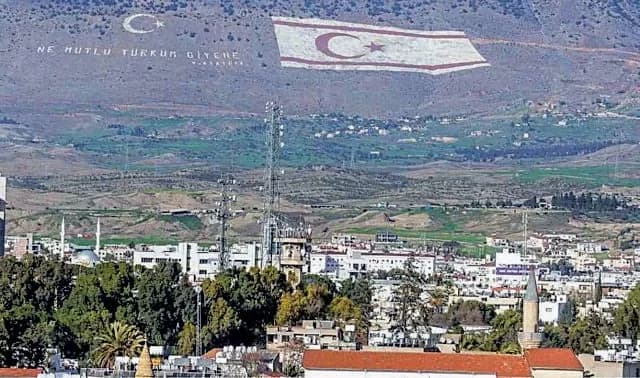 Τ/κ κόμματα: Έντιμη ειρήνη στην Κύπρο, όχι απλή εκεχειρία