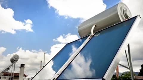 Finanzielle Hilfe von 300 € für Schäden an Solarwarmwasserbereitern