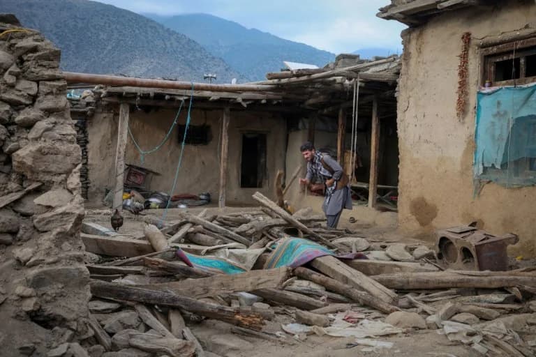 阿富汗：毁灭性地震已致至少 1400 人死亡